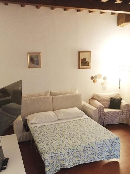 Cozy Near Train Station Apartamento Florencia